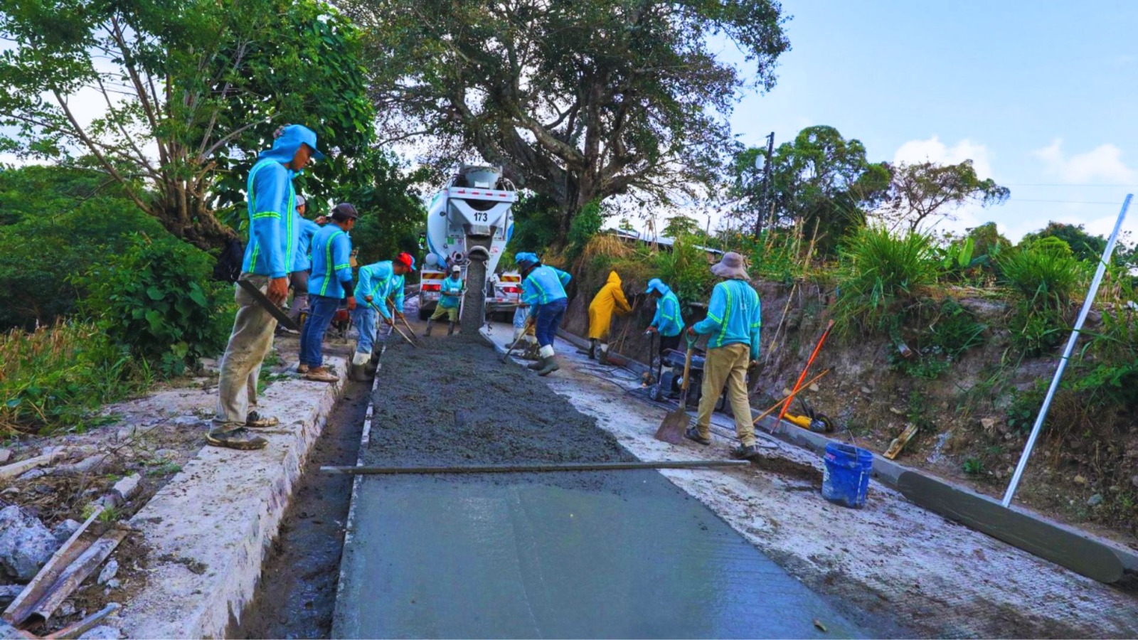 dom-ejecuta-proyecto-de-transformacion-vial-en-san-lorenzo-san-vicente-norte